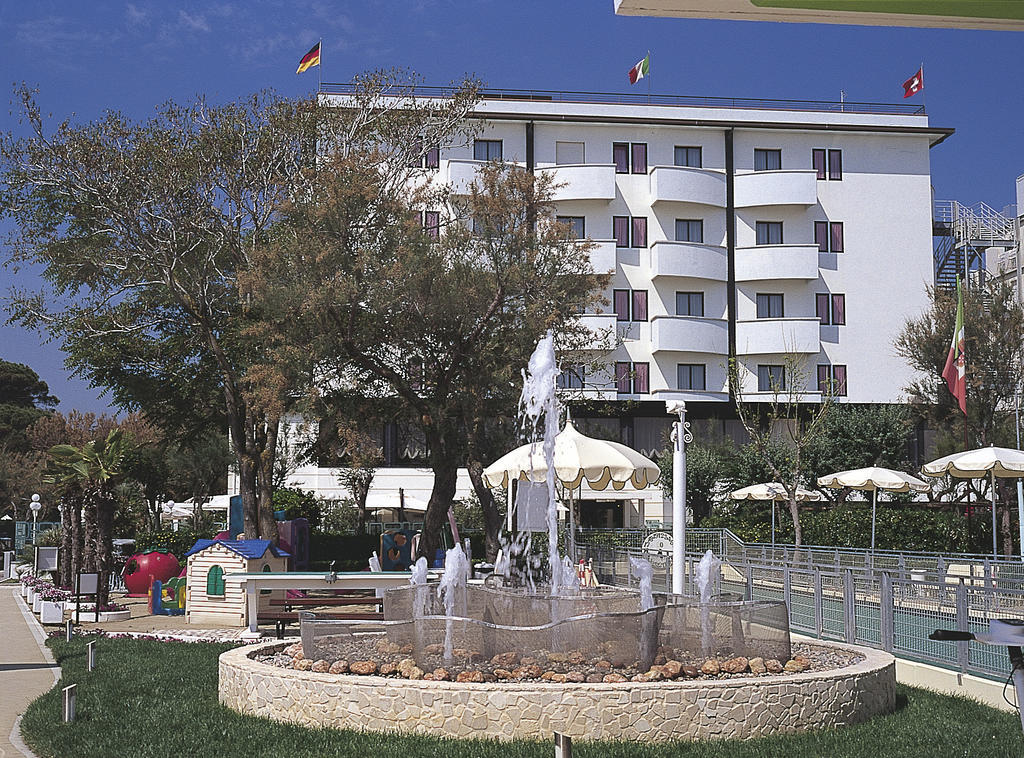 Hotel Delle Nazioni Milano Marittima Luaran gambar